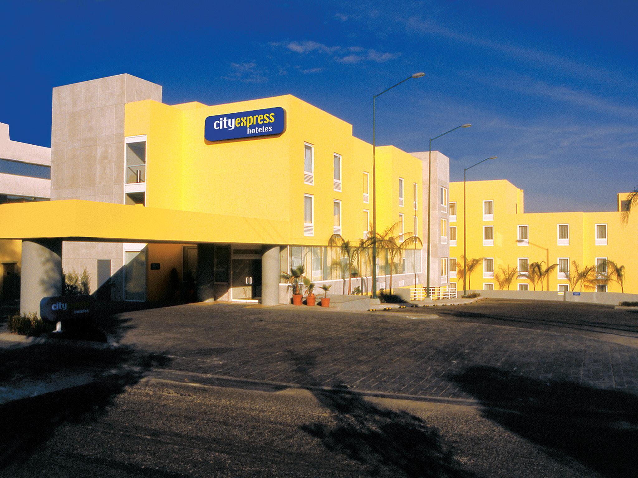 City Express By Marriott Querétaro Extérieur photo
