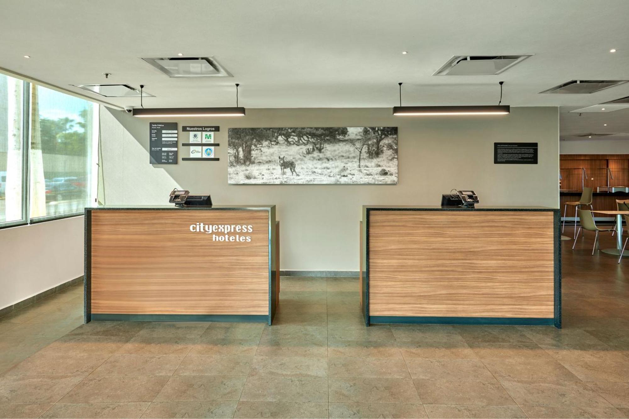 City Express By Marriott Querétaro Extérieur photo