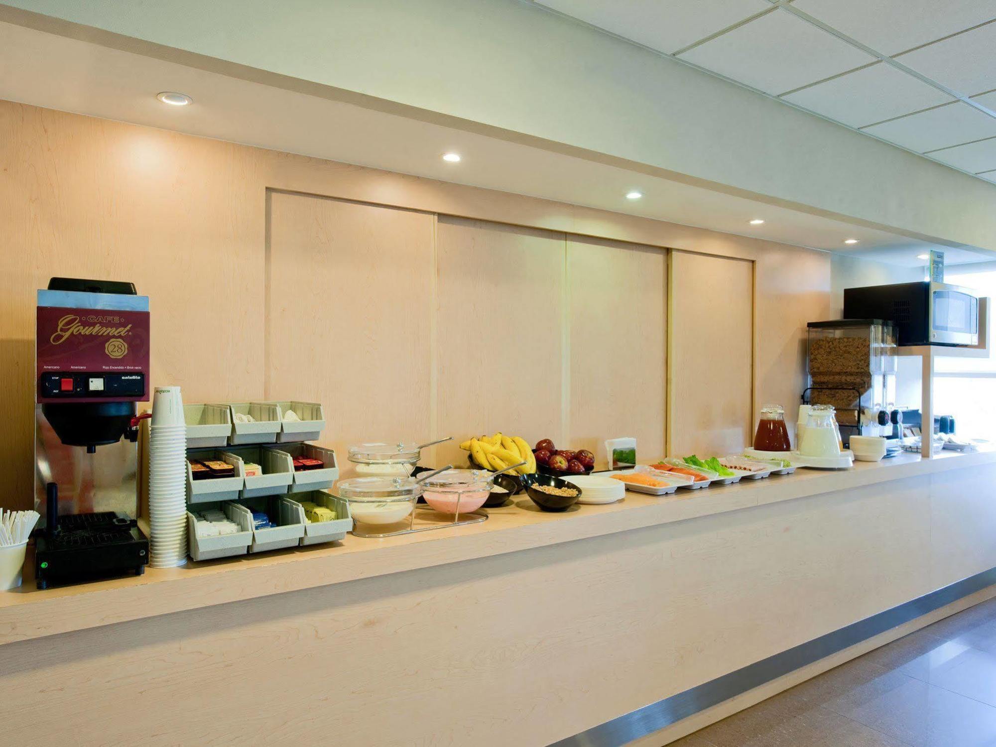 City Express By Marriott Querétaro Extérieur photo